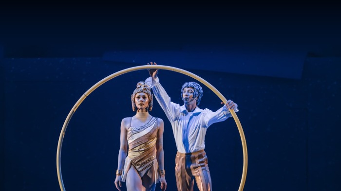 От стихов к акробатике: магия «Снов Пушкина» на льду Лужников