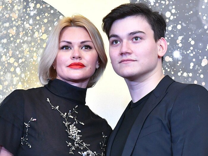  Ирина Круг с сыном Александром. / Фото: flectone.ru