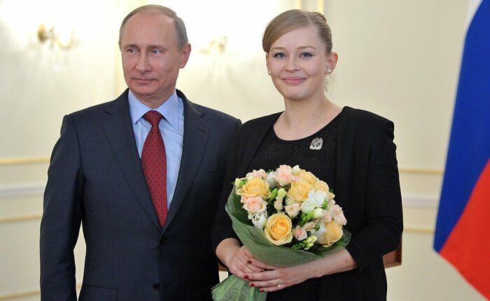 Владимир Путин и Юлия Пересильд / Фото: interesnoznat.com