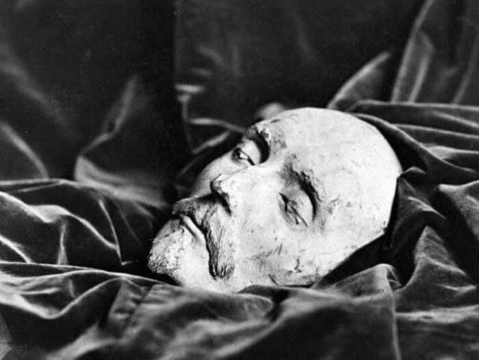 Посмертная маска Уилла Шакспера, датируется 1616