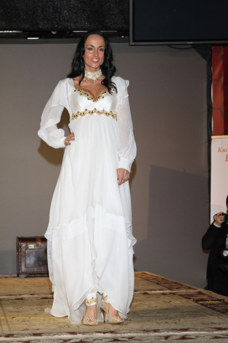 Ирина Волк на подиуме. Ирина Волк на подиуме.