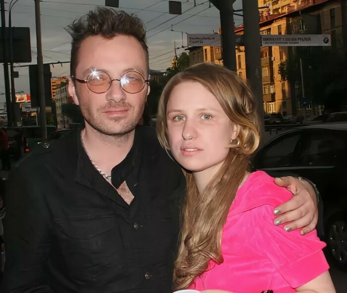 Глеб Самойлов и Валерия Гай Германика.