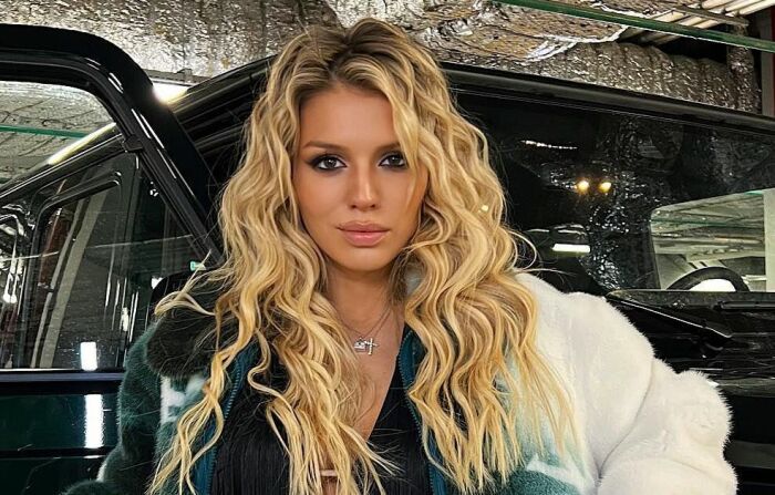 Люся Чеботина.