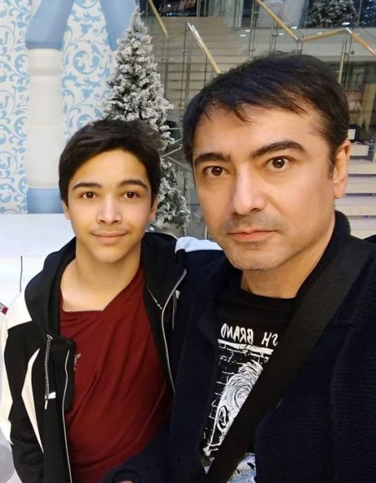 Фархад Махмудов с сыном.