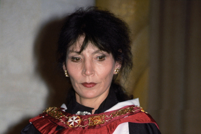 Джуна Давиташвили. Джуна Давиташвили.