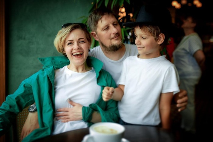 Анна Миклош и Владимир Шпомер с сыном. Анна Миклош и Владимир Шпомер с сыном.