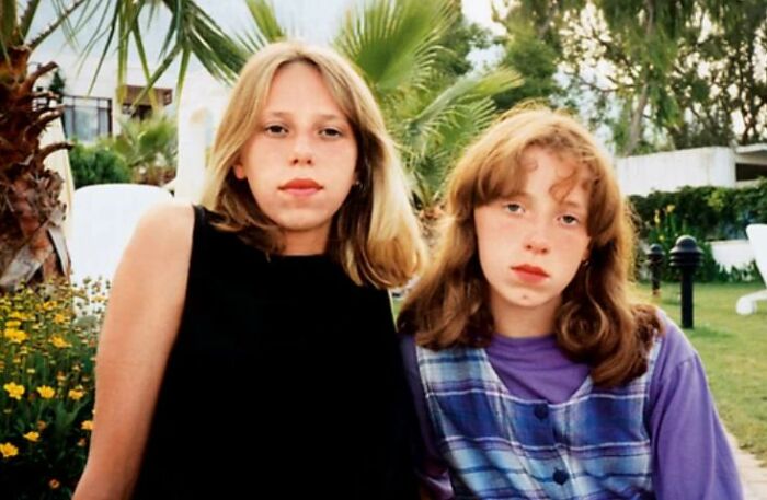 Ольга и Анна Вавиловы в детстве.