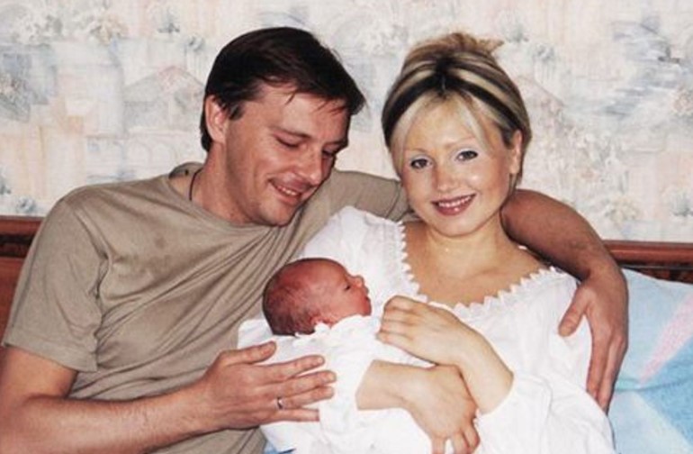 Ирина Климова и Алексей Нилов с сыном.