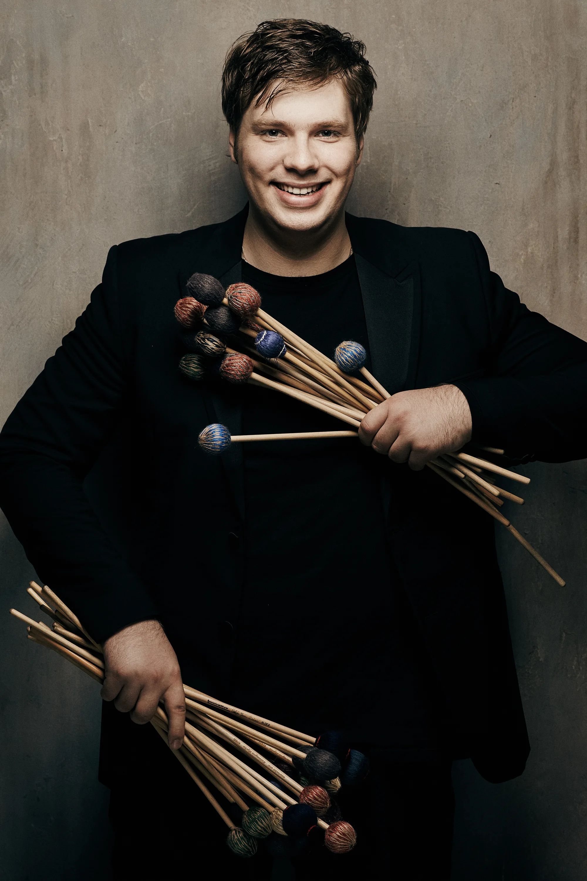 Дмитрий Нилов, старший сын актёра. Дмитрий Нилов, старший сын актёра.