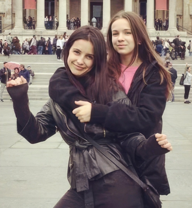 Елизавета и Ева Барац.