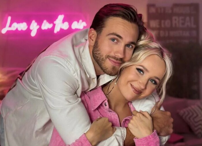 Клава Кока и Александр Поверин.