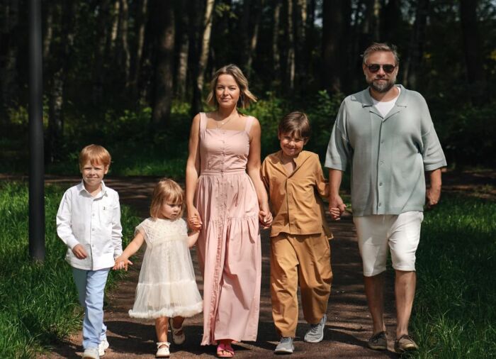 Наталья Медведева и Александр Коптель с детьми.