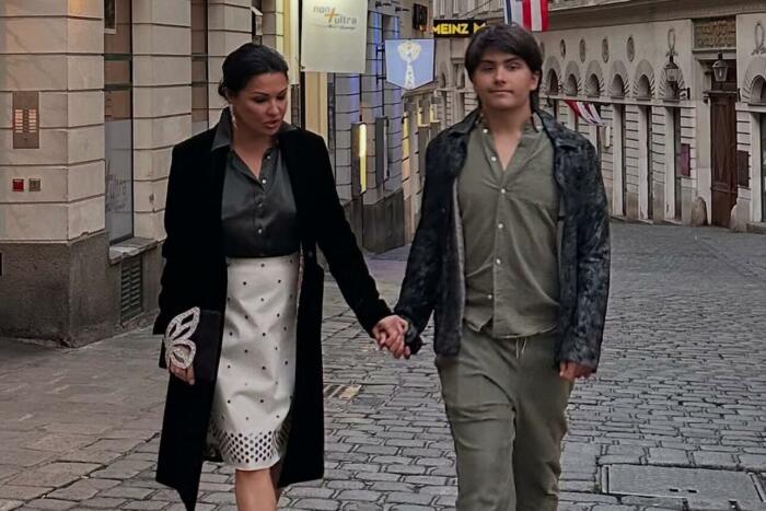 Анна Нетребко с сыном.