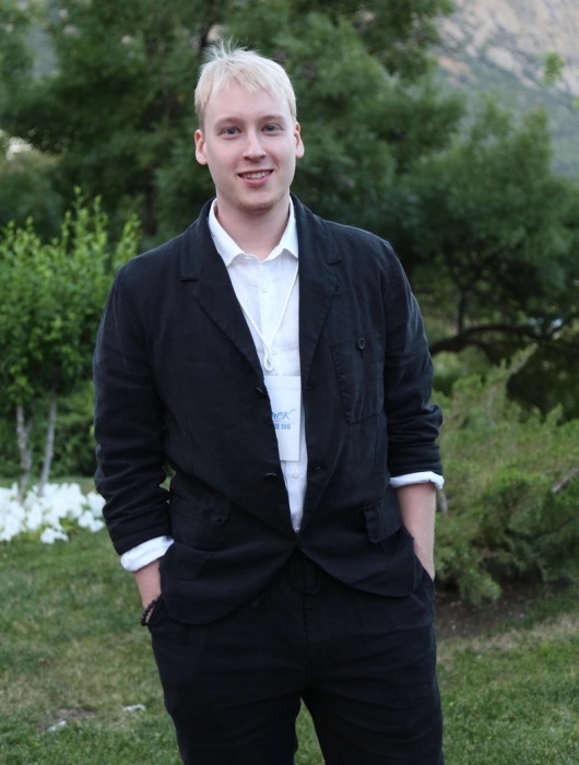 Иван Харатьян. Иван Харатьян.