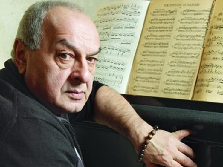 Левон Оганезов. Левон Оганезов.