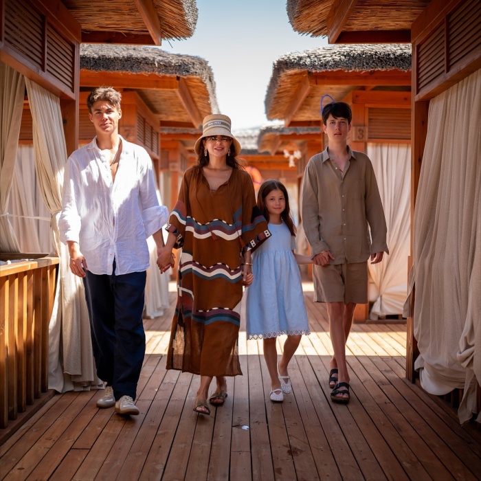 Екатерина Климова с сыновьями и младшей дочерью. Екатерина Климова с сыновьями и младшей дочерью.