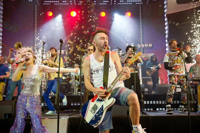 Сергей Шнуров и группа «Ленинград». Сергей Шнуров и группа «Ленинград».