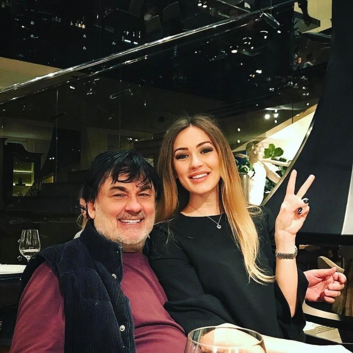 Мишель Серова с отцом.