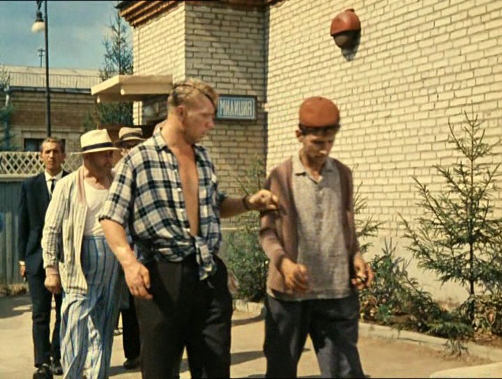 Владимир Приходько (в клетчатой рубашке).