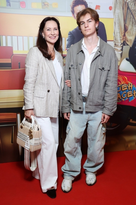 Нонна Гришаева с сыном.