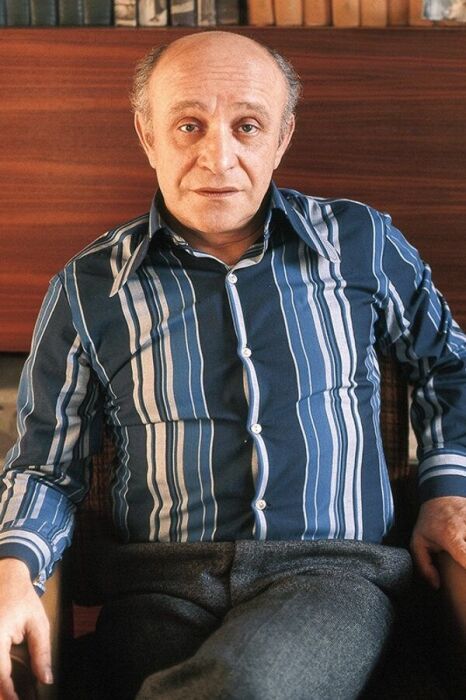 Ролан Быков. Ролан Быков.