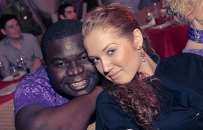 Динамила его год, а он увез ее в Африку на 15 лет: Во что превратилась жизнь русской красотки в Замбии то