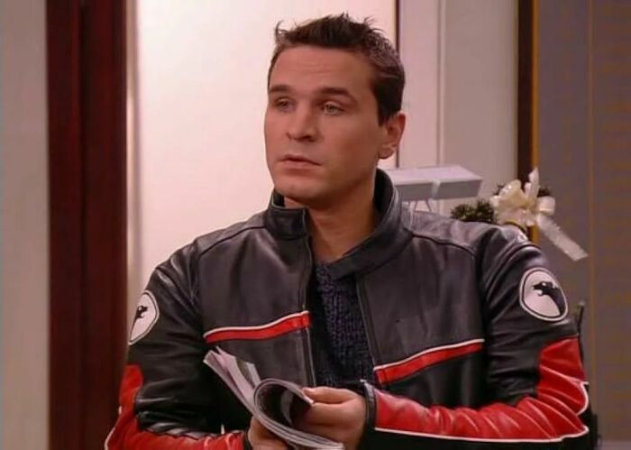 Виктор Добронравов — Сергей Чесноков. Виктор Добронравов — Сергей Чесноков.