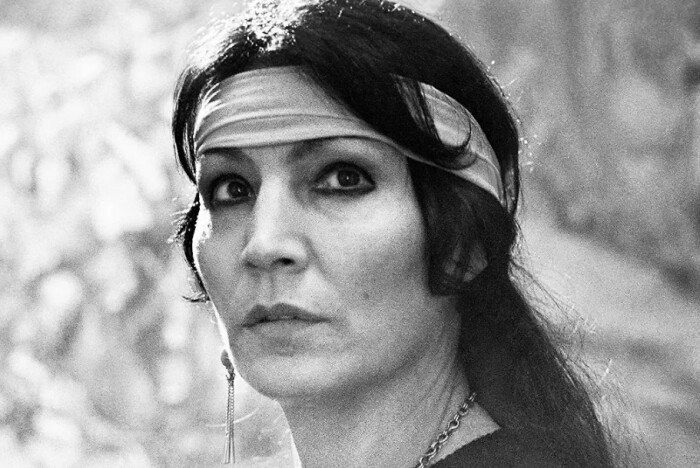 Джуна Давиташвили. Джуна Давиташвили.