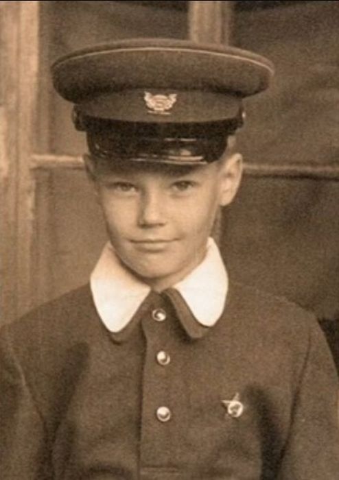 Владимир Конкин в детстве. Владимир Конкин в детстве.