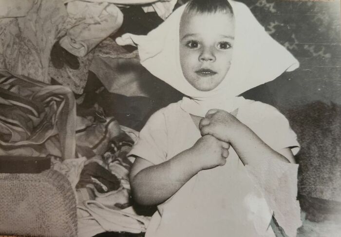 Годовалый Артём Сидоренко. Годовалый Артём Сидоренко.