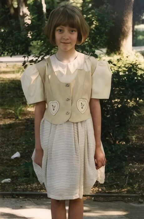 Маша Миногарова в детстве. Маша Миногарова в детстве.