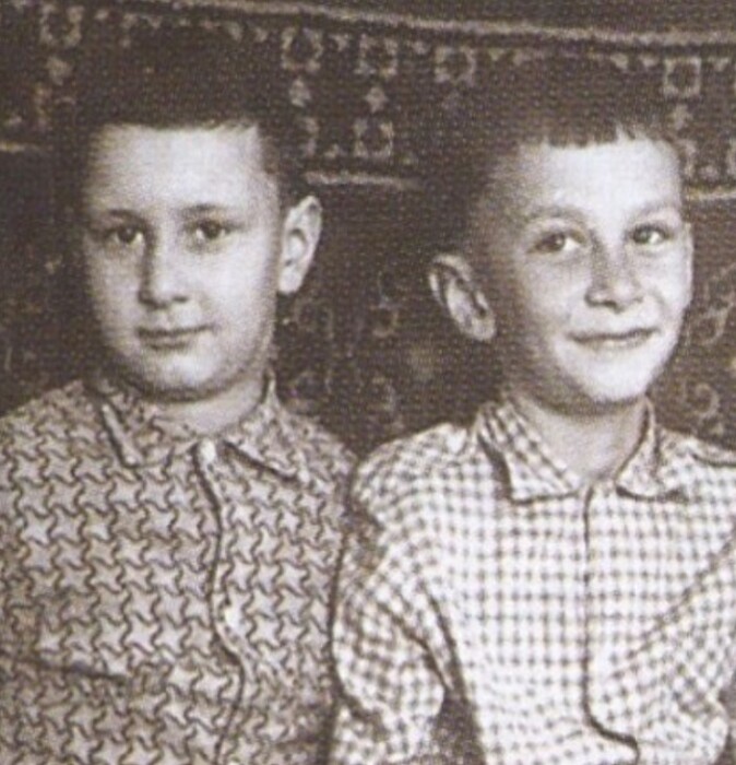 Валерий и Константин Меладзе в детстве. / Фото: alldaily.ru