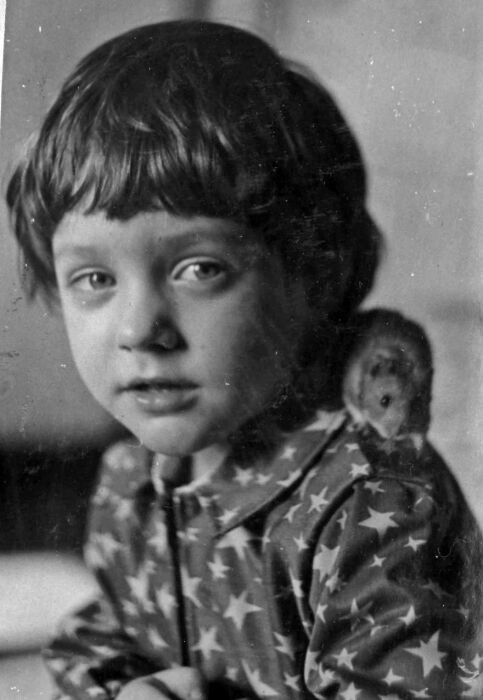 Роман Попов в детстве. Роман Попов в детстве.