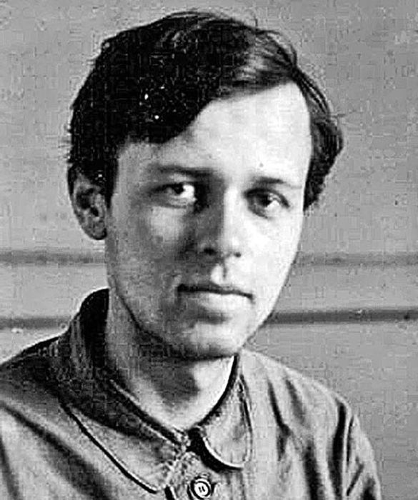 Андрей Сахаров в молодости. Андрей Сахаров в молодости.