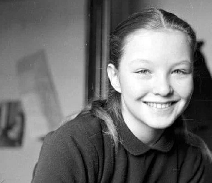 Марина Влади в детстве. Марина Влади в детстве.