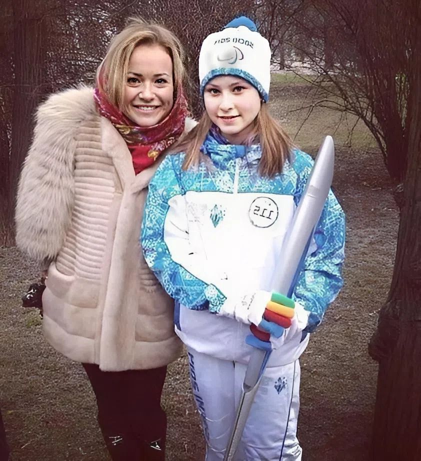 Юлия Липницкая с мамой. Юлия Липницкая с мамой.