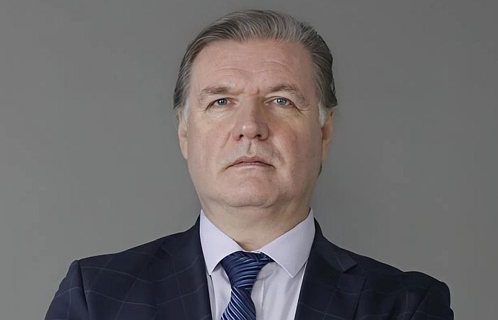 Владимир Симонов.