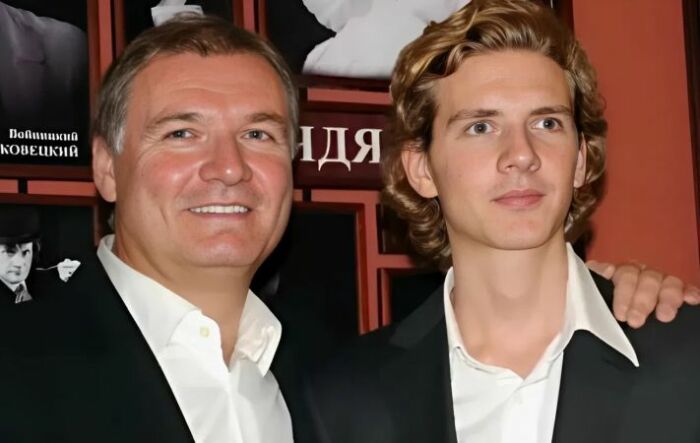 Владимир Симонов с сыном Василием.