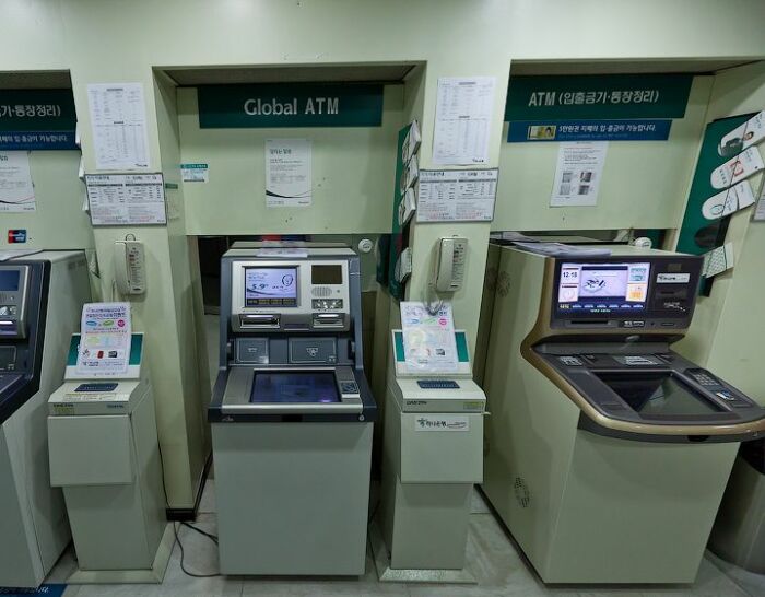 Банкоматы в Южной Корее. Банкоматы в Южной Корее.