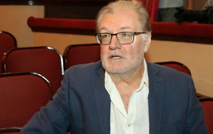 Владимир Симонов.