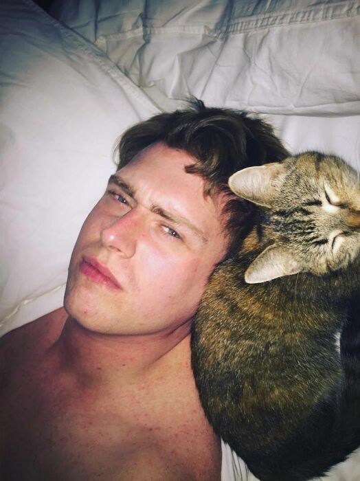 Дэниел Барнс.