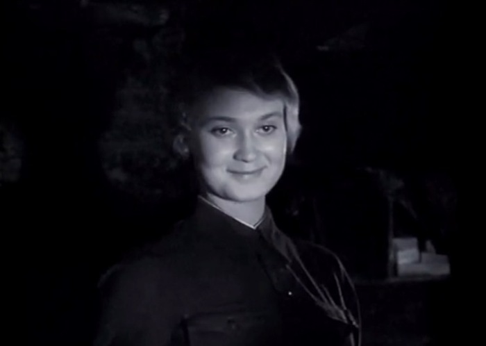 Татьяна Гаврилова в фильме «В трудный час». Татьяна Гаврилова в фильме «В трудный час».