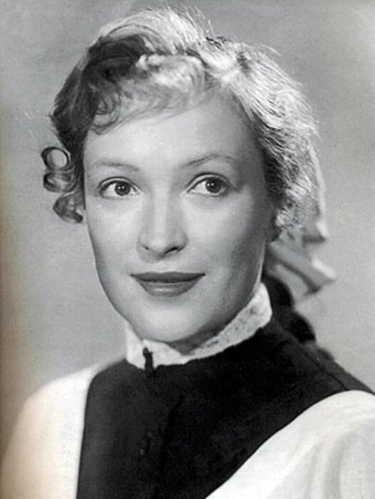 Клара Лучко в школьные годы. / Фото: femmie.ru