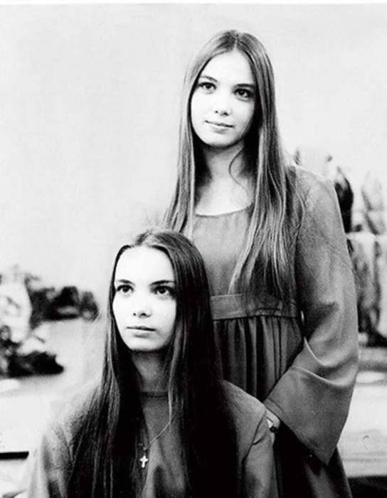 Ольга и Татьяна Арнтгольц. Ольга и Татьяна Арнтгольц.