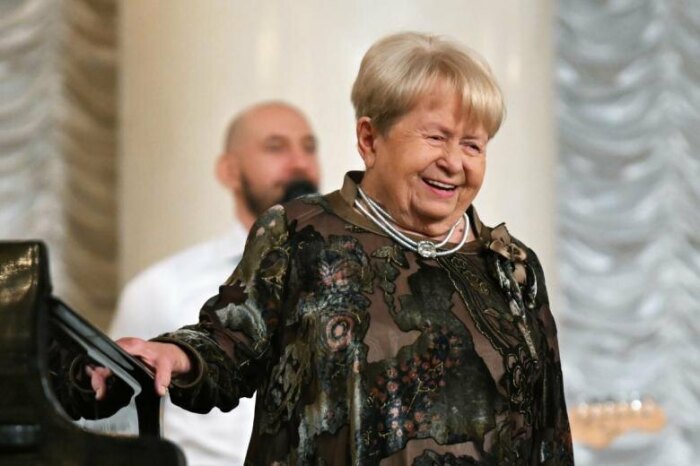 Александра Пахмутова. Александра Пахмутова.