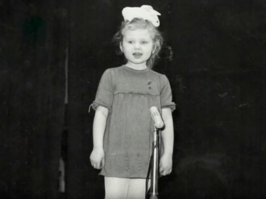 Ирина Климова в детстве.