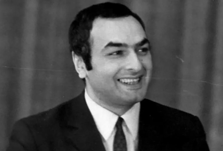 Левон Оганезов. Левон Оганезов.