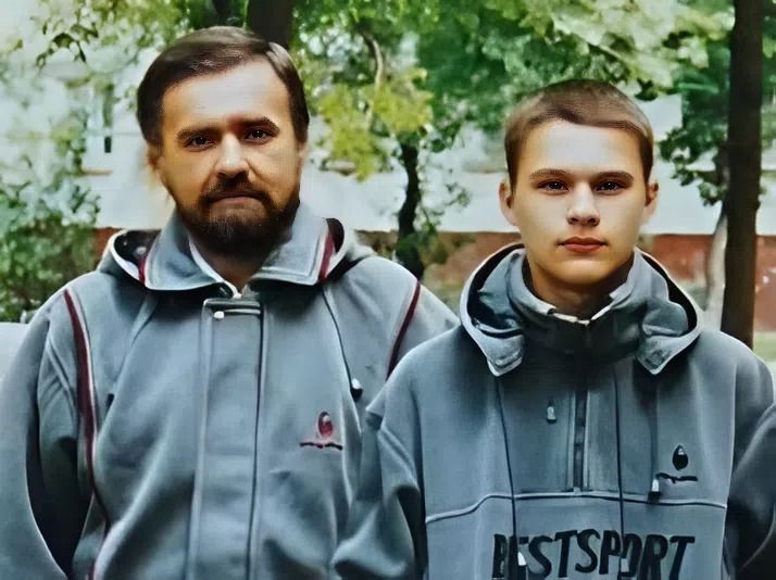 Илья Оболонков с отцом.