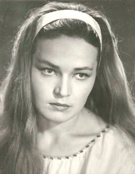 Людмила Чурсина.