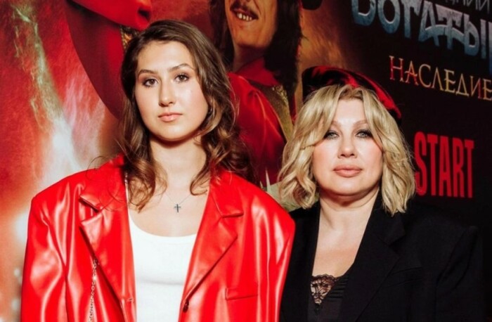 Ева Польна с дочерью / Фото: starhit.ru